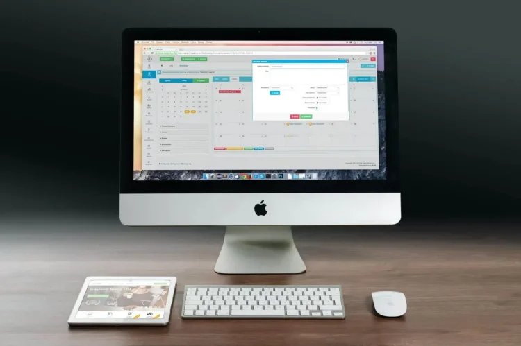 How to Use Time Trackers for Teams Without Demotivation