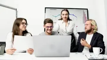 How to Effectively Lead a Remote or Hybrid Team in 2025